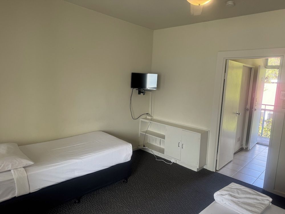 Standard Apartment (1 Twin Bed)