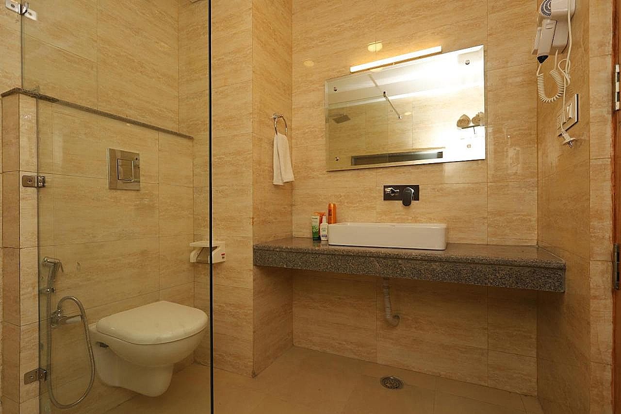 Smuggler Resort By West Western -Centrally Heated & Air Cooled ,Manali  Barbossa Room Mountain & valley View with Balcony (Hot & Cold AC) 9