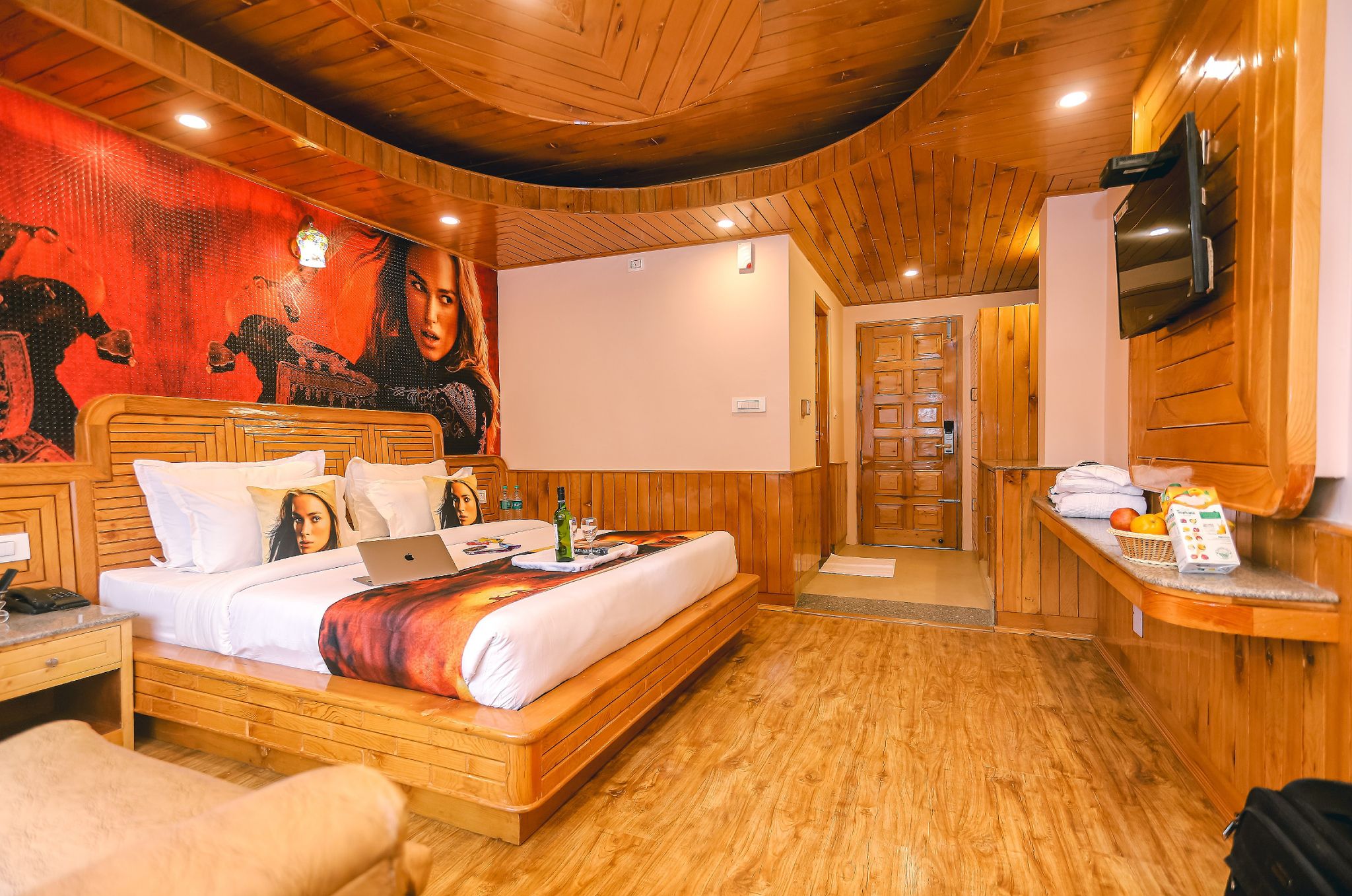 Smuggler Resort By West Western -Centrally Heated & Air Cooled ,Manali Elizabeth Room mountain view with Balcony (Hot & Cold AC) 11