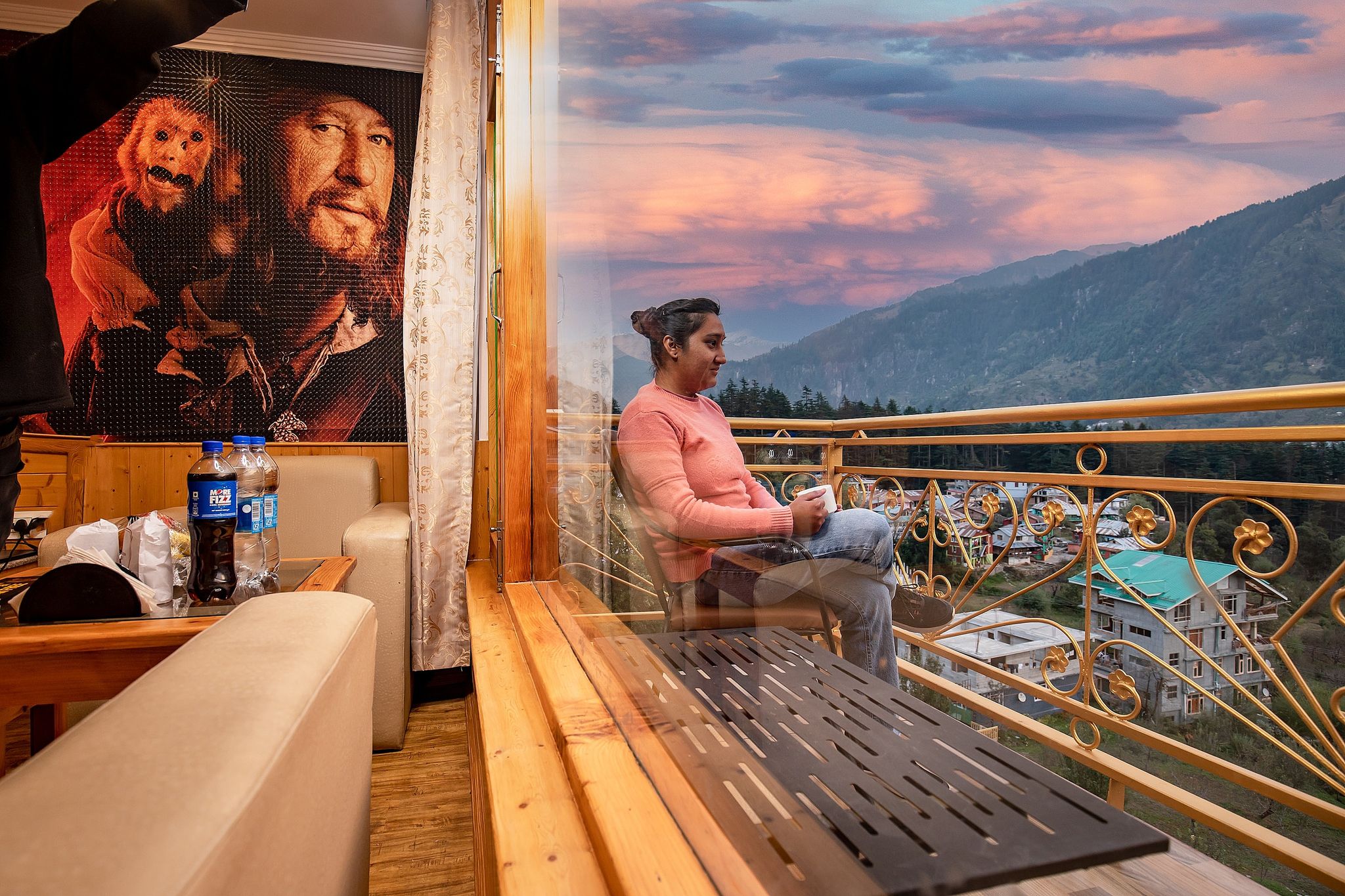 Smuggler Resort By West Western -Centrally Heated & Air Cooled ,Manali  Barbossa Room Mountain & valley View with Balcony (Hot & Cold AC) 6