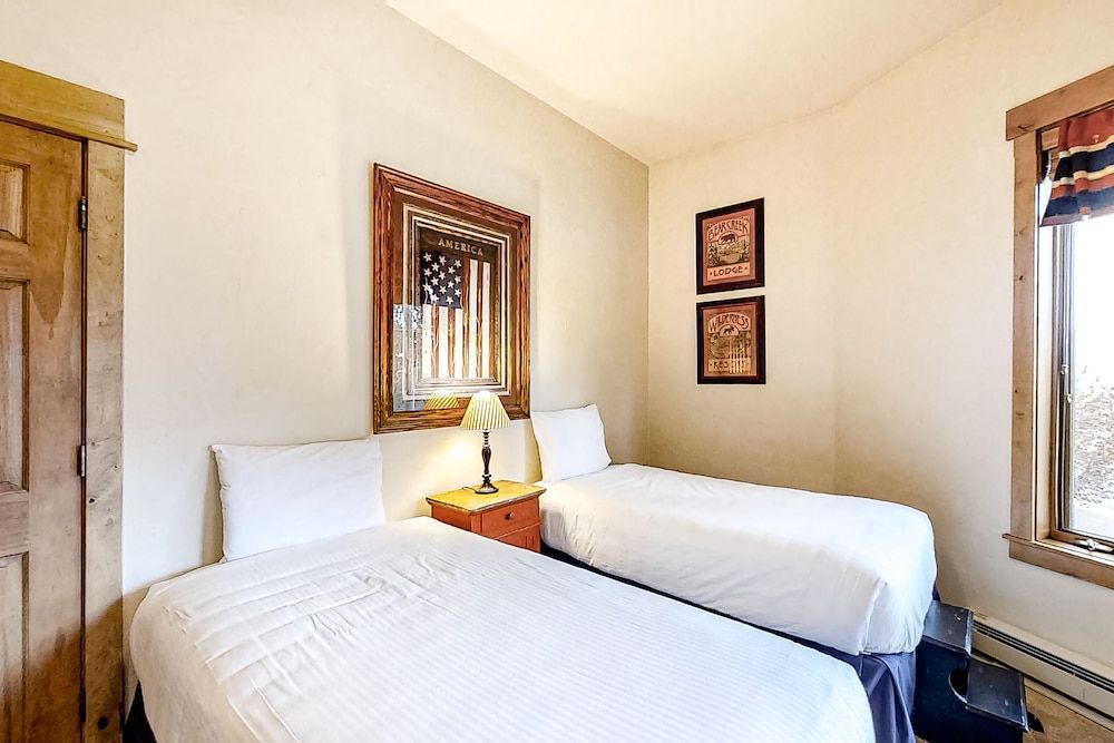 Condo, 3 Bedrooms