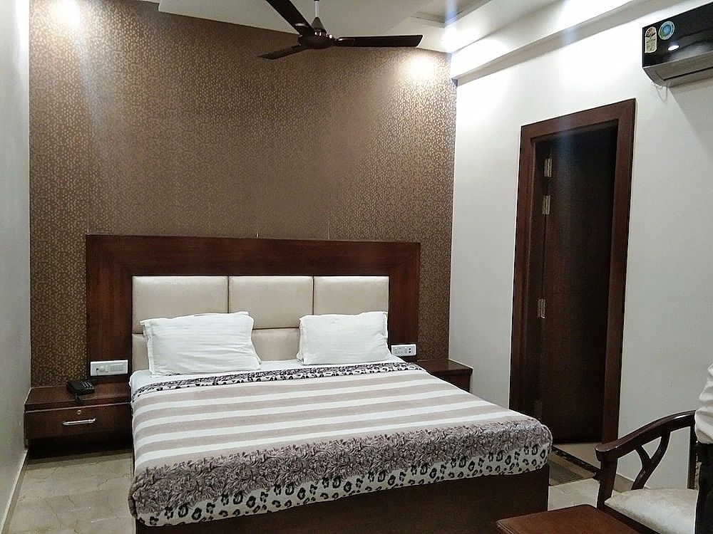 undefined Hotel R P 5