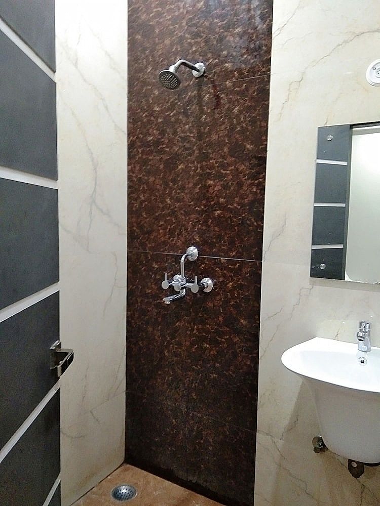 Hotel R P Standard Room 18