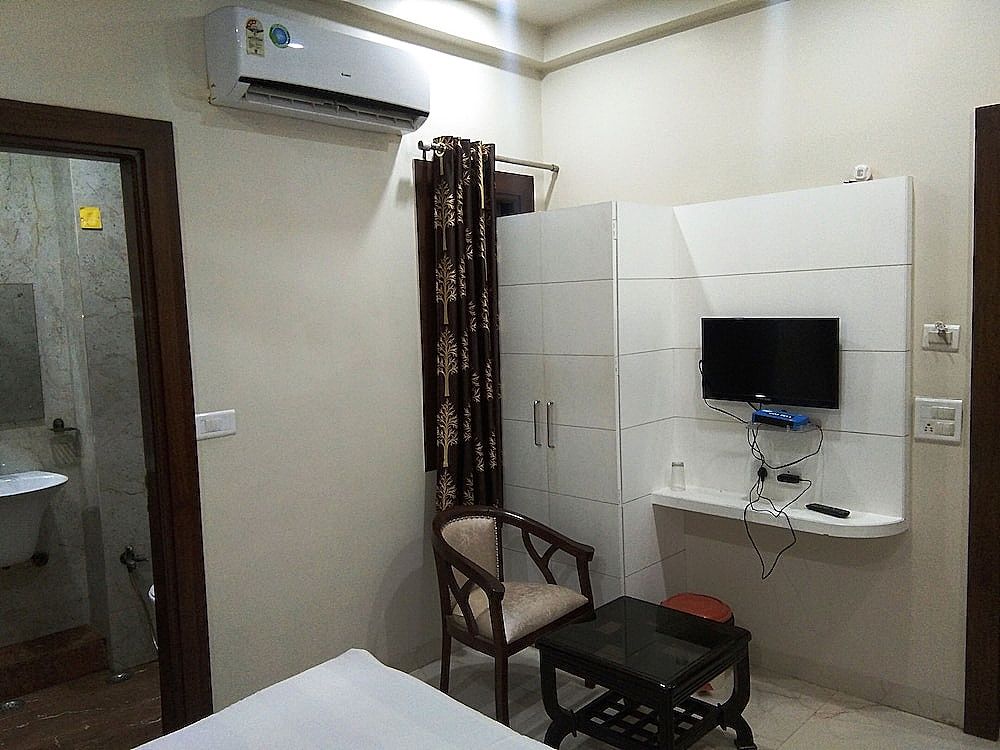 Hotel R P Standard Room 15