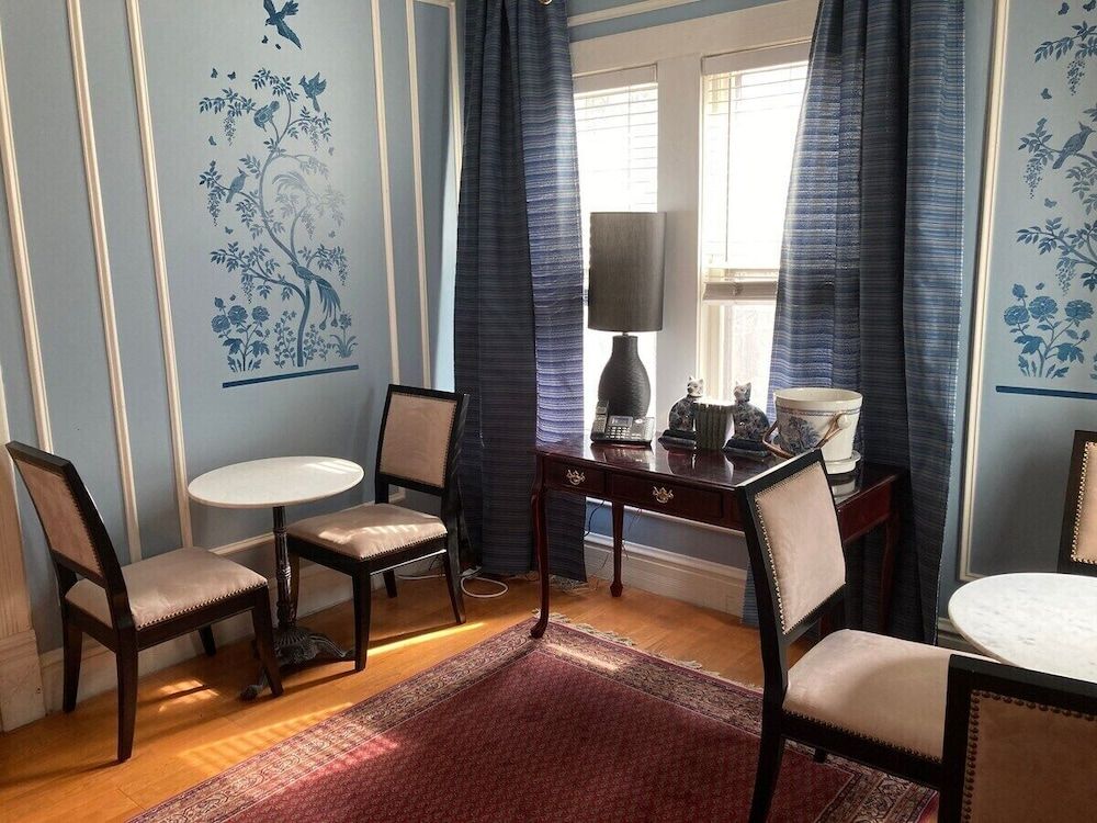 The Villa Toscana Double Room, Shared Bathroom (Art Deco) 10