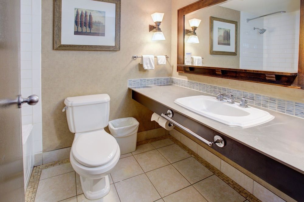 Blackcomb Lodge Studio Suite, 1 Queen Bed with Sofa bed, Balcony 2