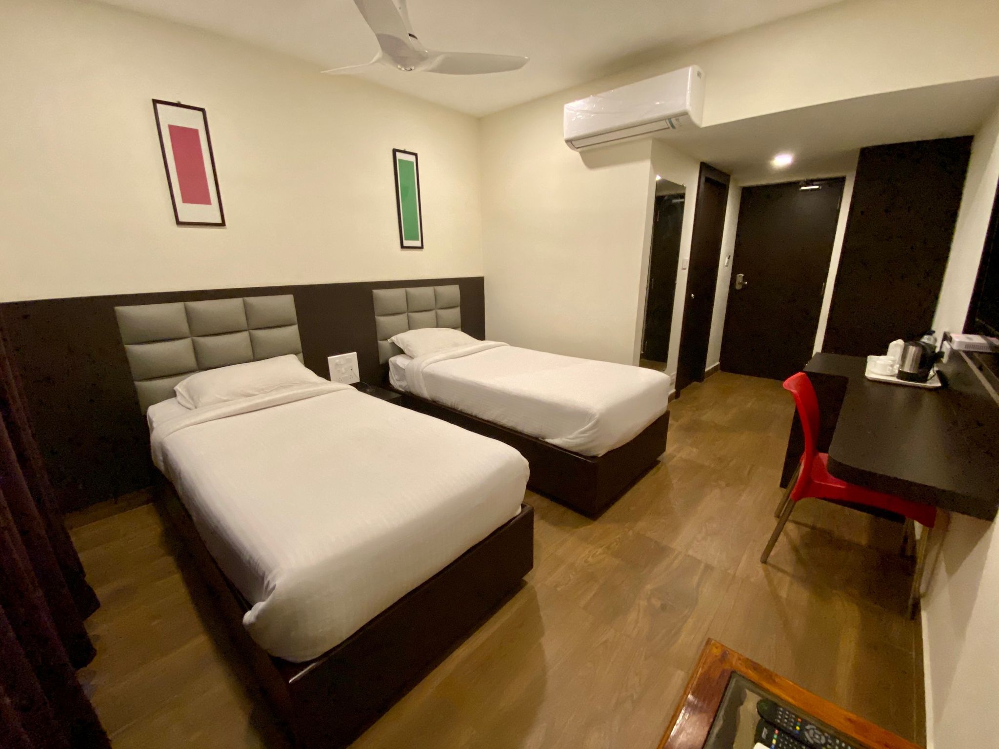 Golden Parrk Deluxe Ac Room 22