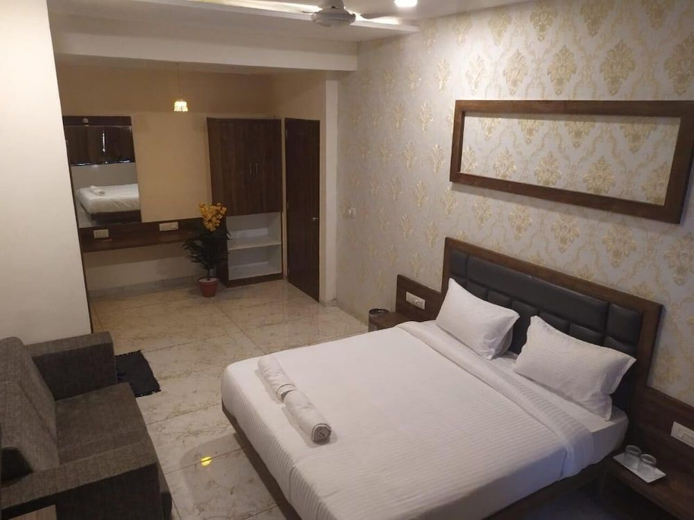 undefined Hotel Krishna Palace 9