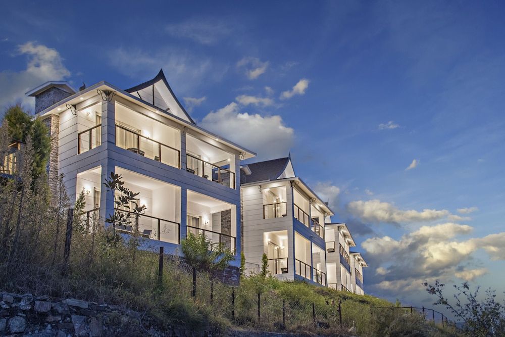 Front of property - evening/night