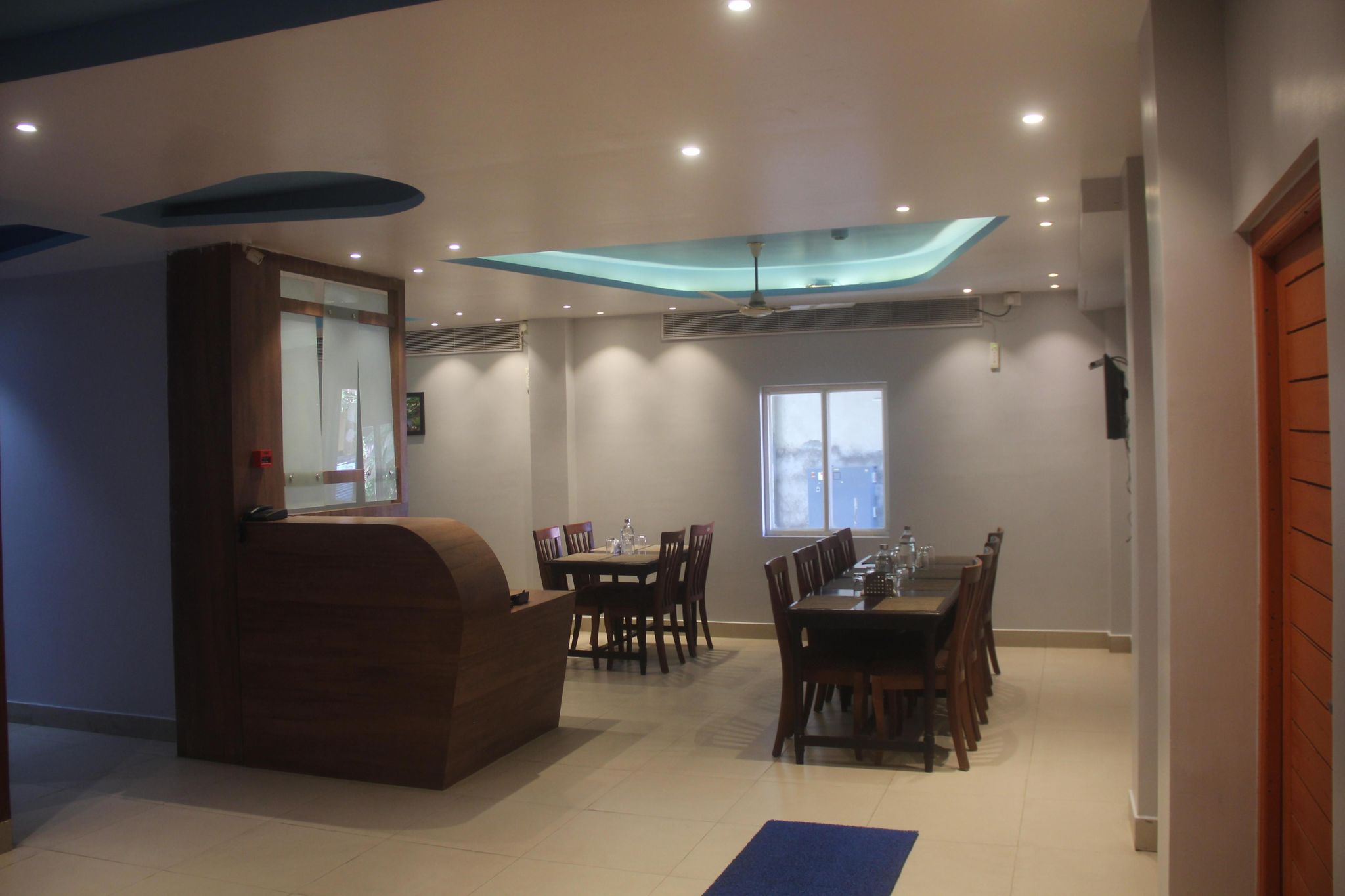 Food & Dining