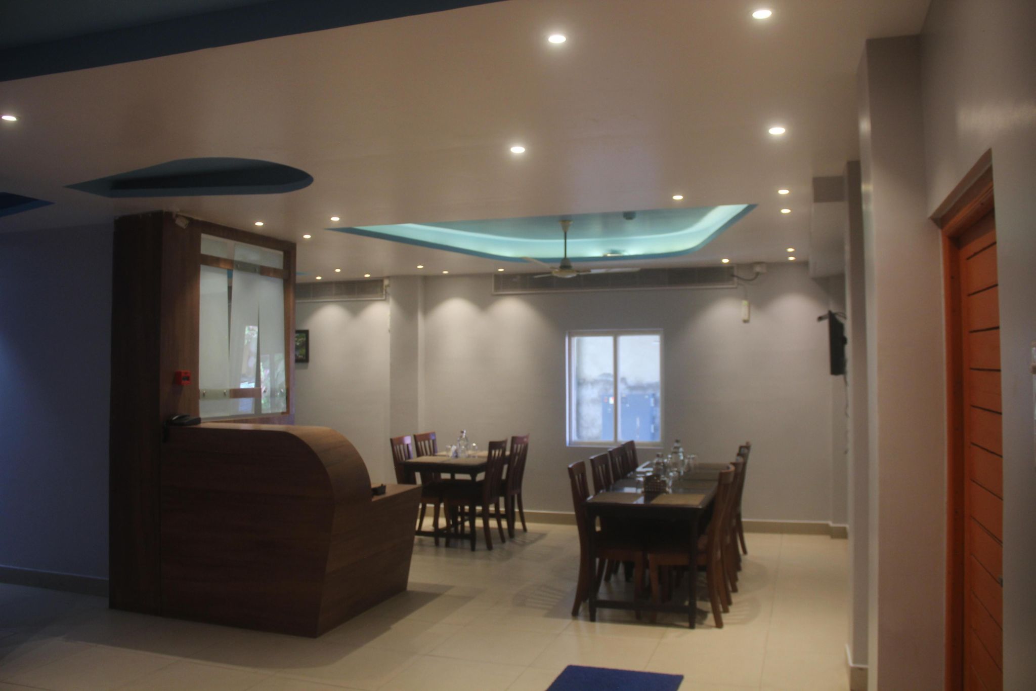 Food & Dining