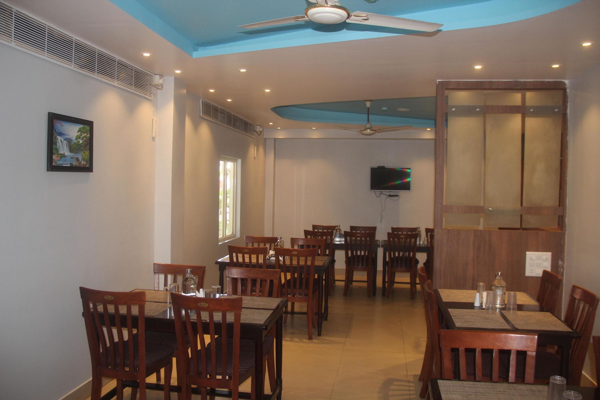 Food & Dining