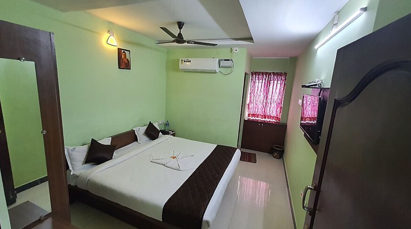 JR Guest Home Hotel Standard Room AC 3