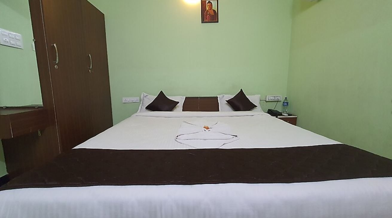 JR Guest Home Hotel Standard Room AC 2