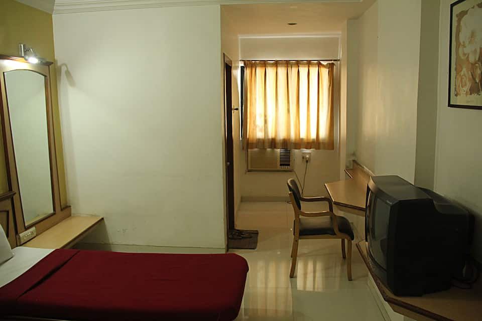 Hotel Jay International Vapi Economy Non A.C Room 3