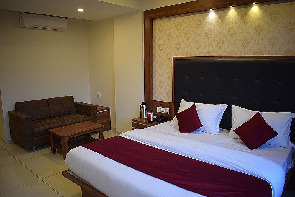Hotel New Pathik Deluxe AC Room 16