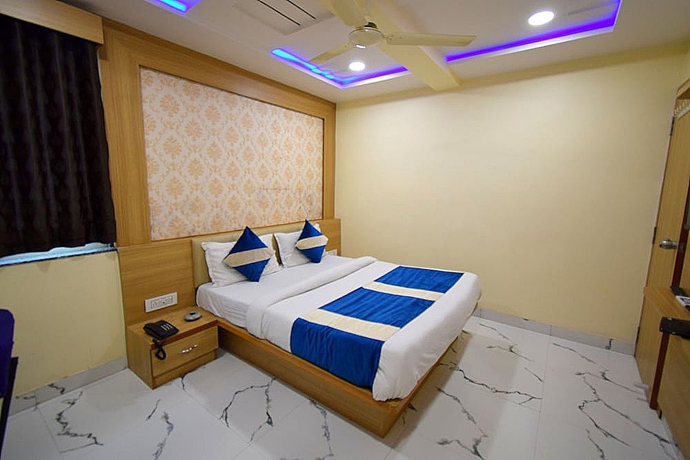 Hotel New Pathik Deluxe AC Room 12