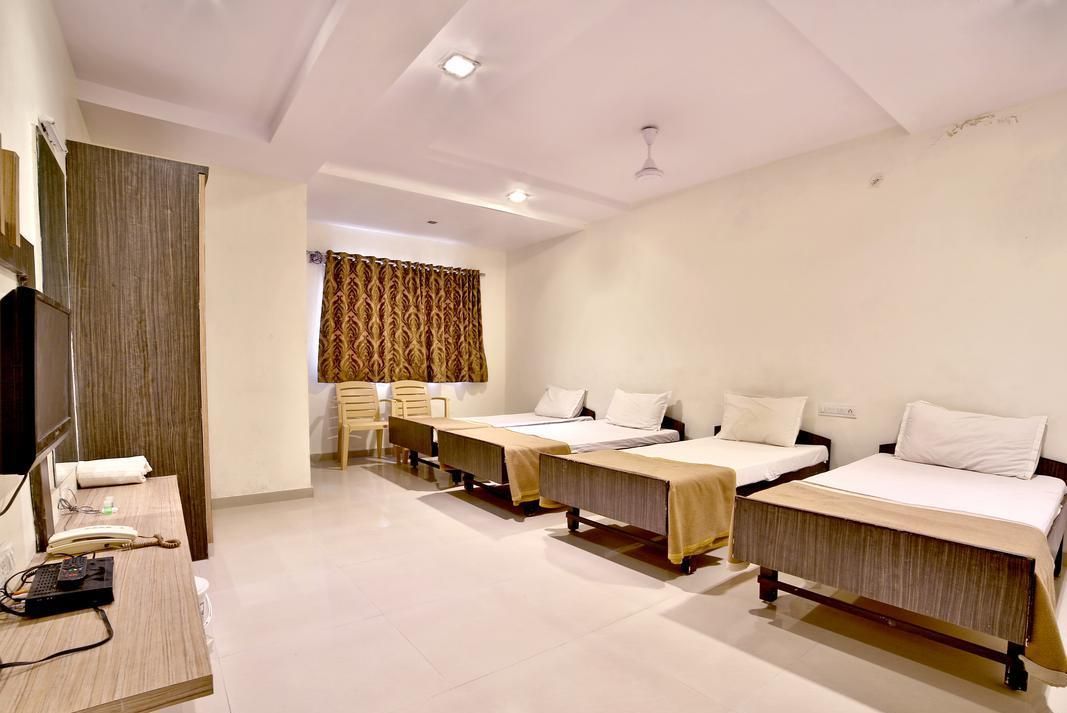 undefined Hotel Sapphire 9