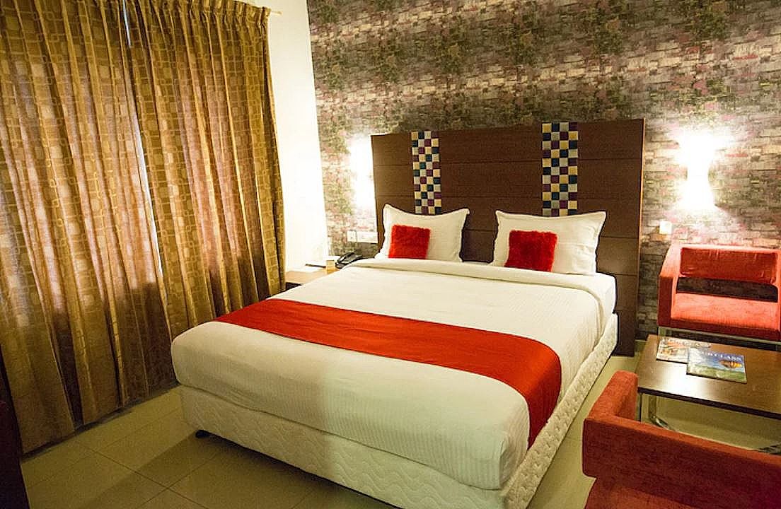 Hotel Vels Grand Inn Vels king room 2