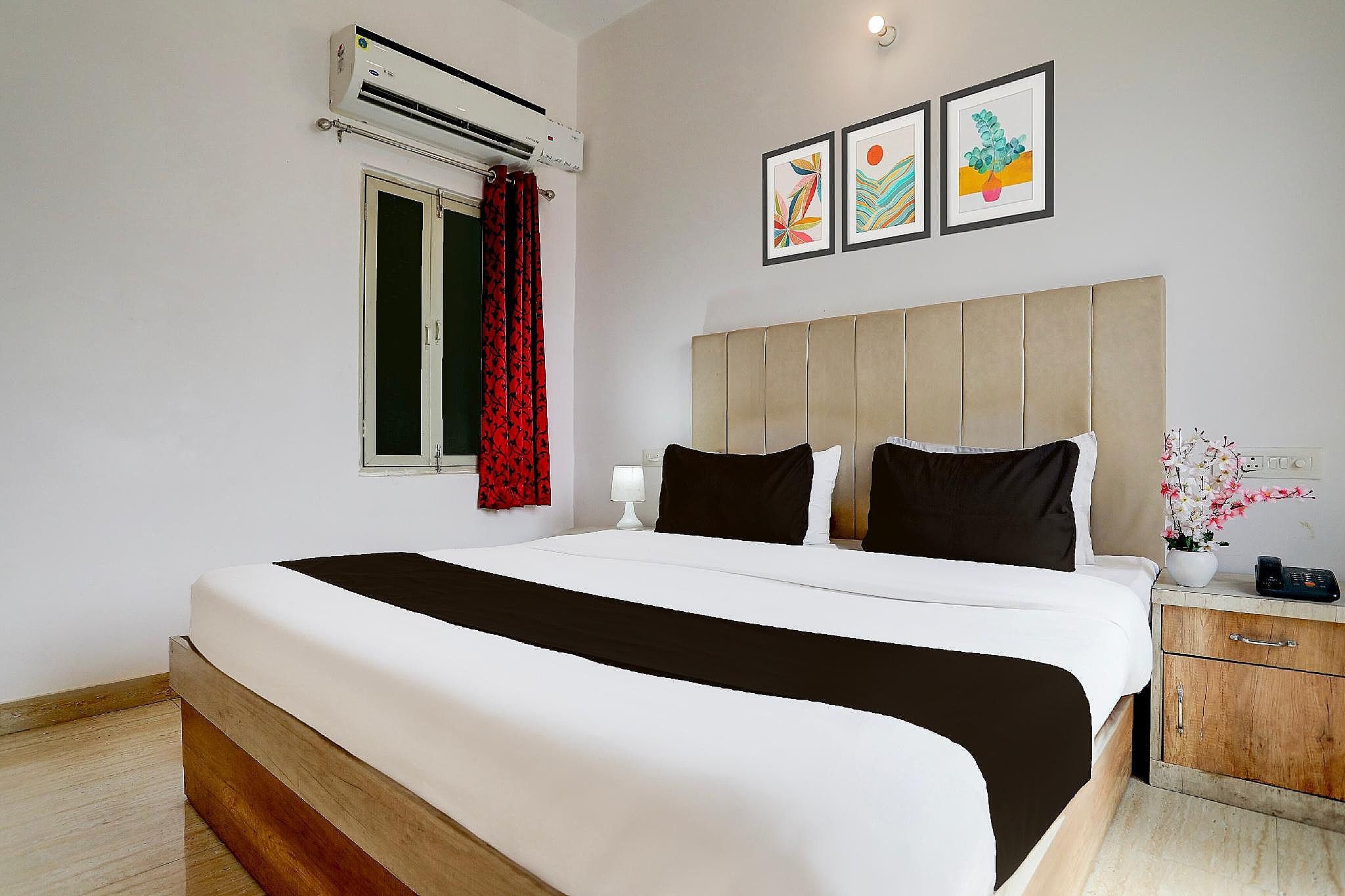 Super Townhouse Hyderabad Gate IIT BHU Formerly RK Heights Classic Room 10