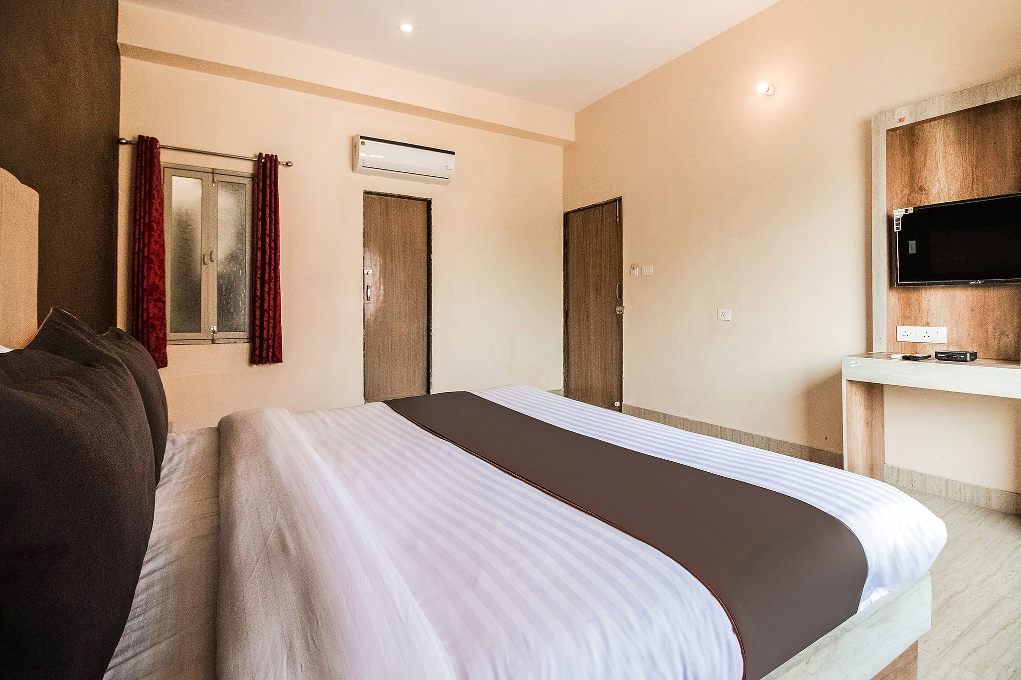 Super Townhouse Hyderabad Gate IIT BHU Formerly RK Heights Classic Room 8