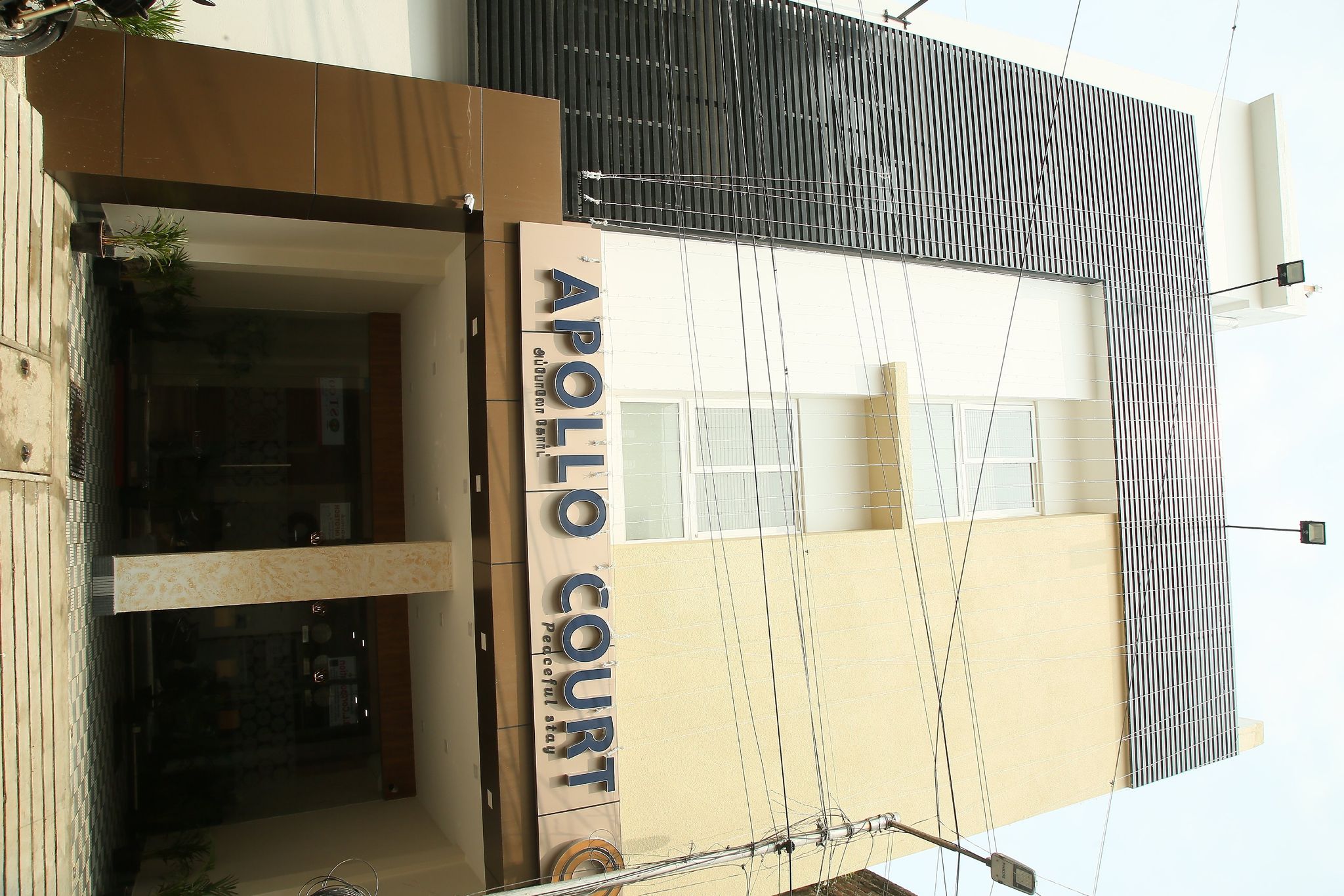 undefined Apollo Court 6