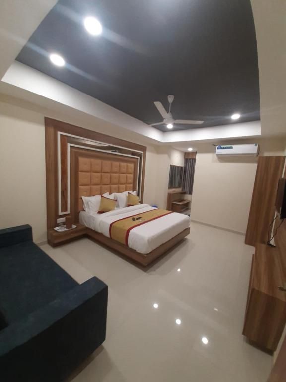 Hotel Rest and Ride Deluxe Double Room 14