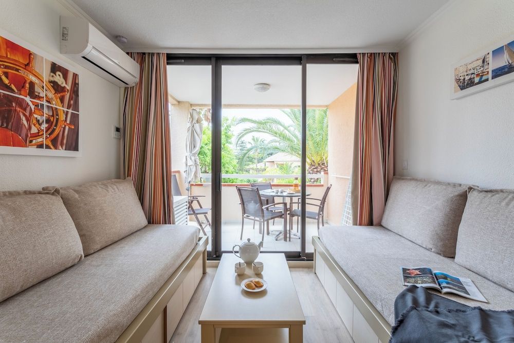 Apartment 4 people - 1 bedroom - Air conditionned - Terrace or balcony - Renovated