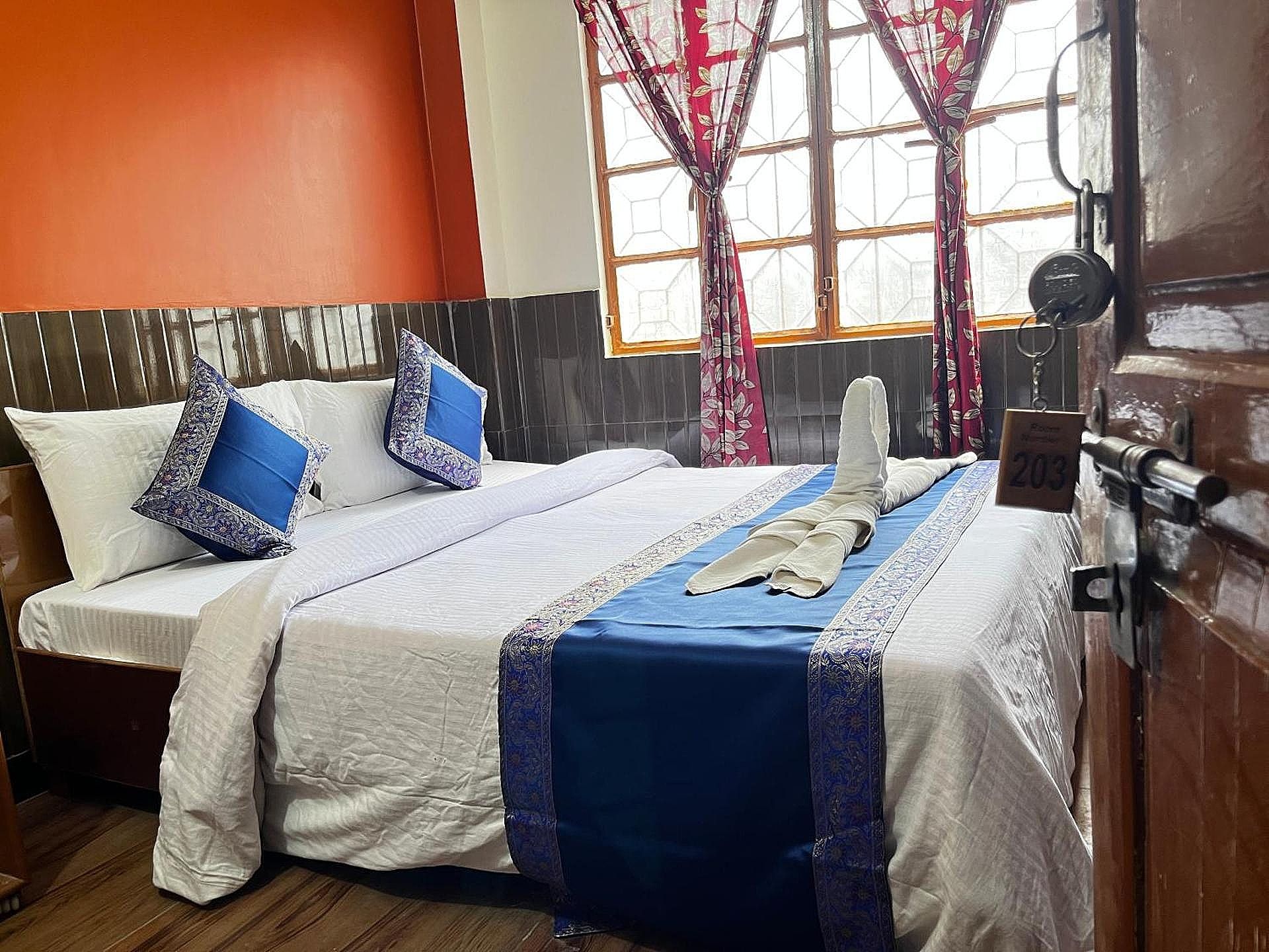 Double Room with shared bathroom room