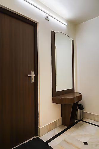 Hotel City Palace Deluxe room 4