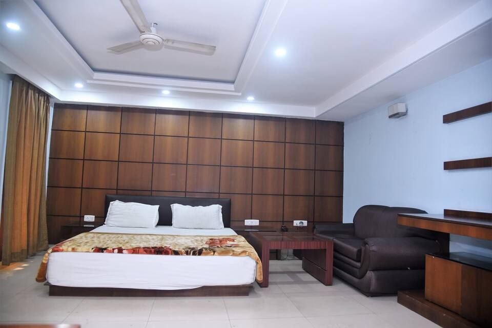 Executive Room