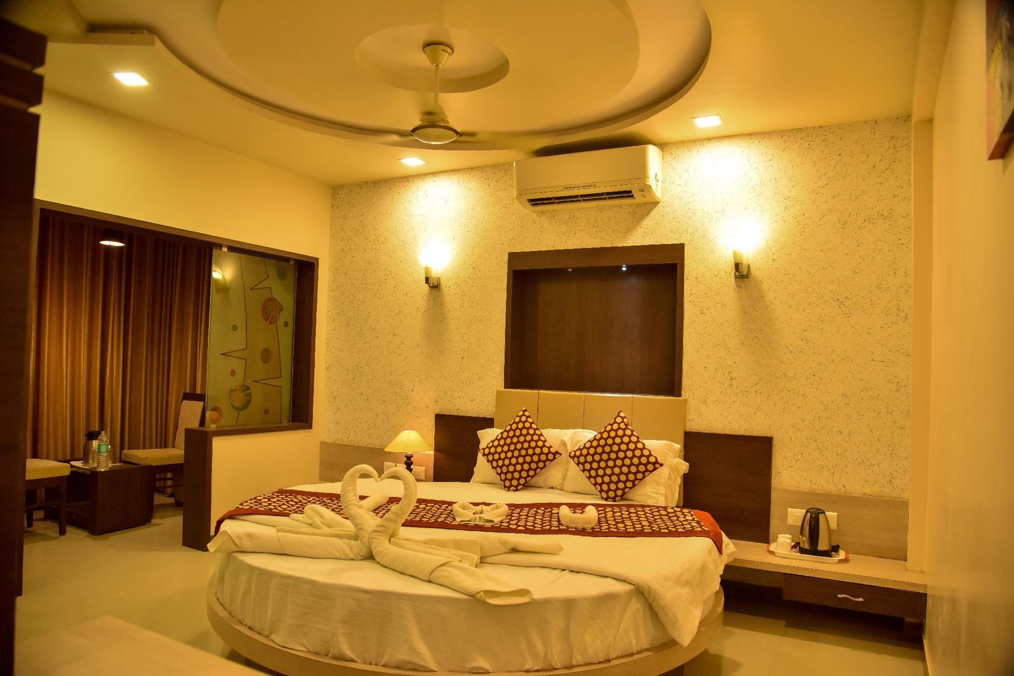 Plaza Suite Room