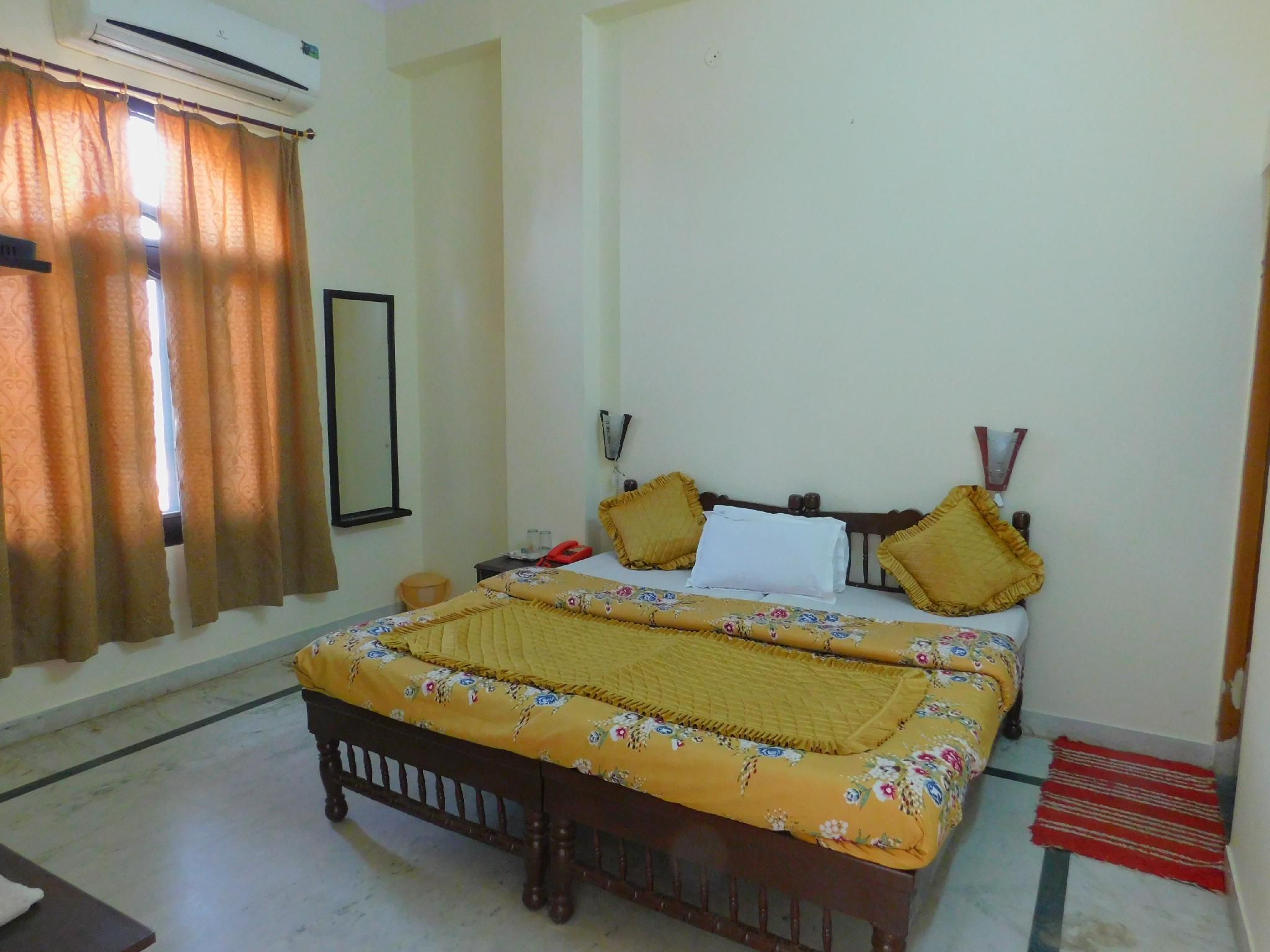 Deluxe Non AC Room