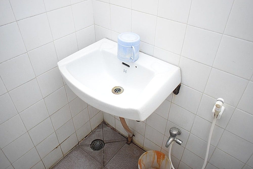 Sri Krishna Vilas Standard Double Room with Fan 11