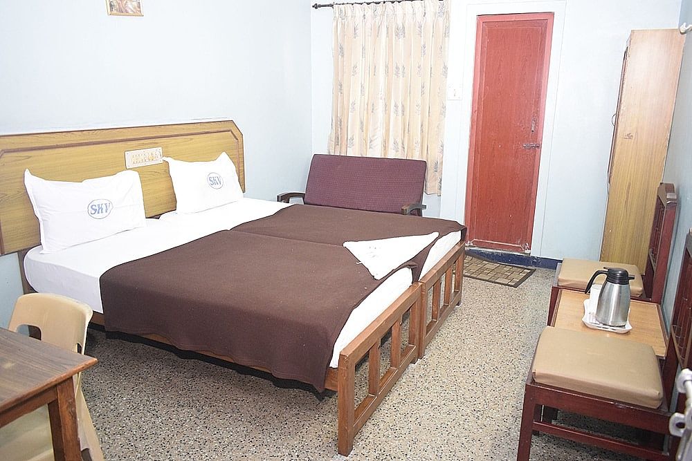 Sri Krishna Vilas Standard Double Room with Fan 10