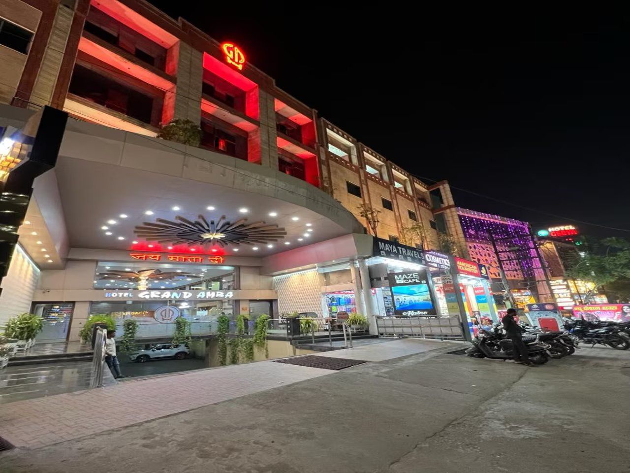 undefined HOTEL GRAND AMBA 8