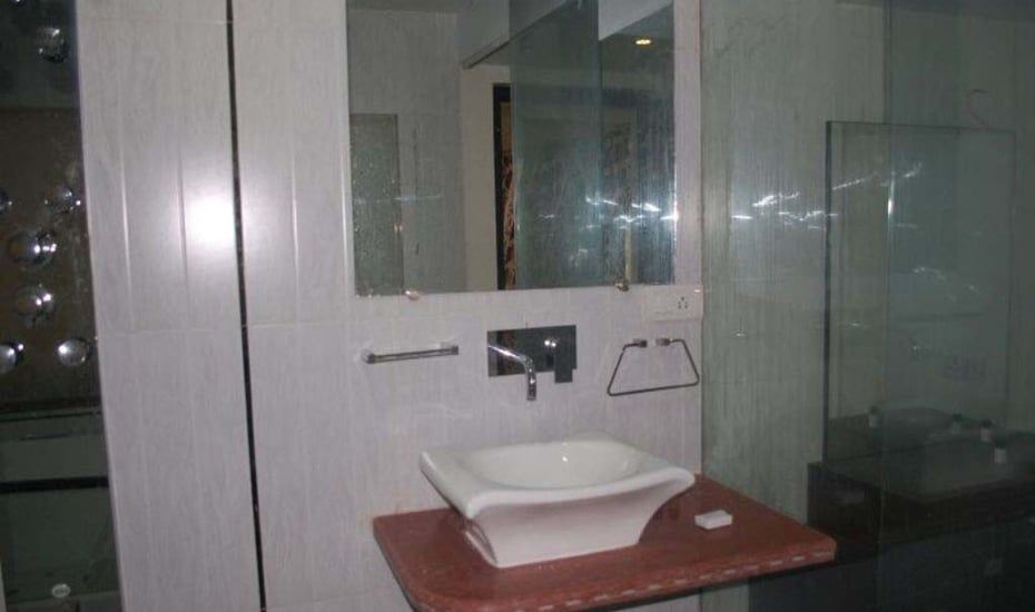 Hotel Poddar Regency Super Deluxe Room 10