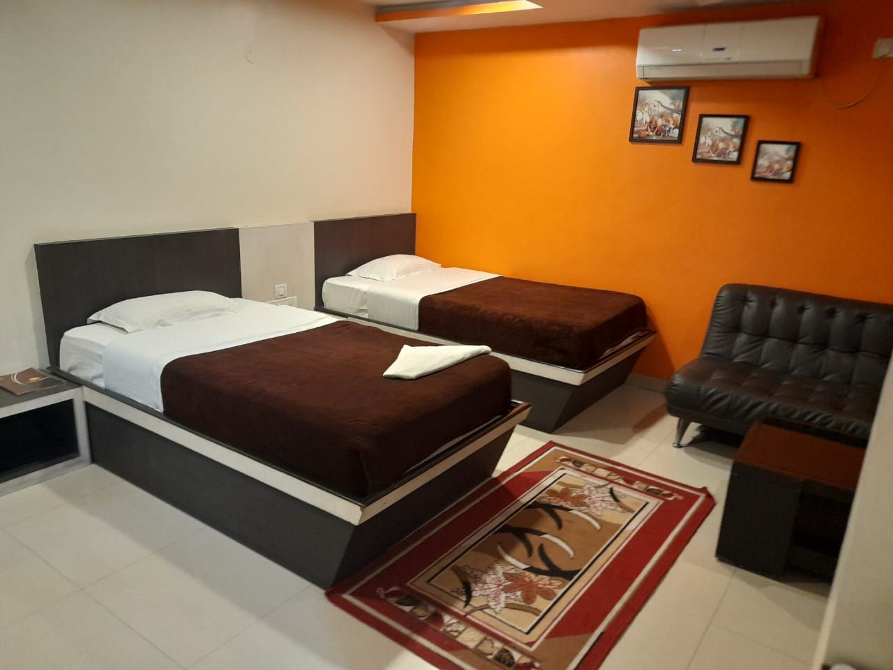 Hotel Poddar Regency Super Deluxe Room 8