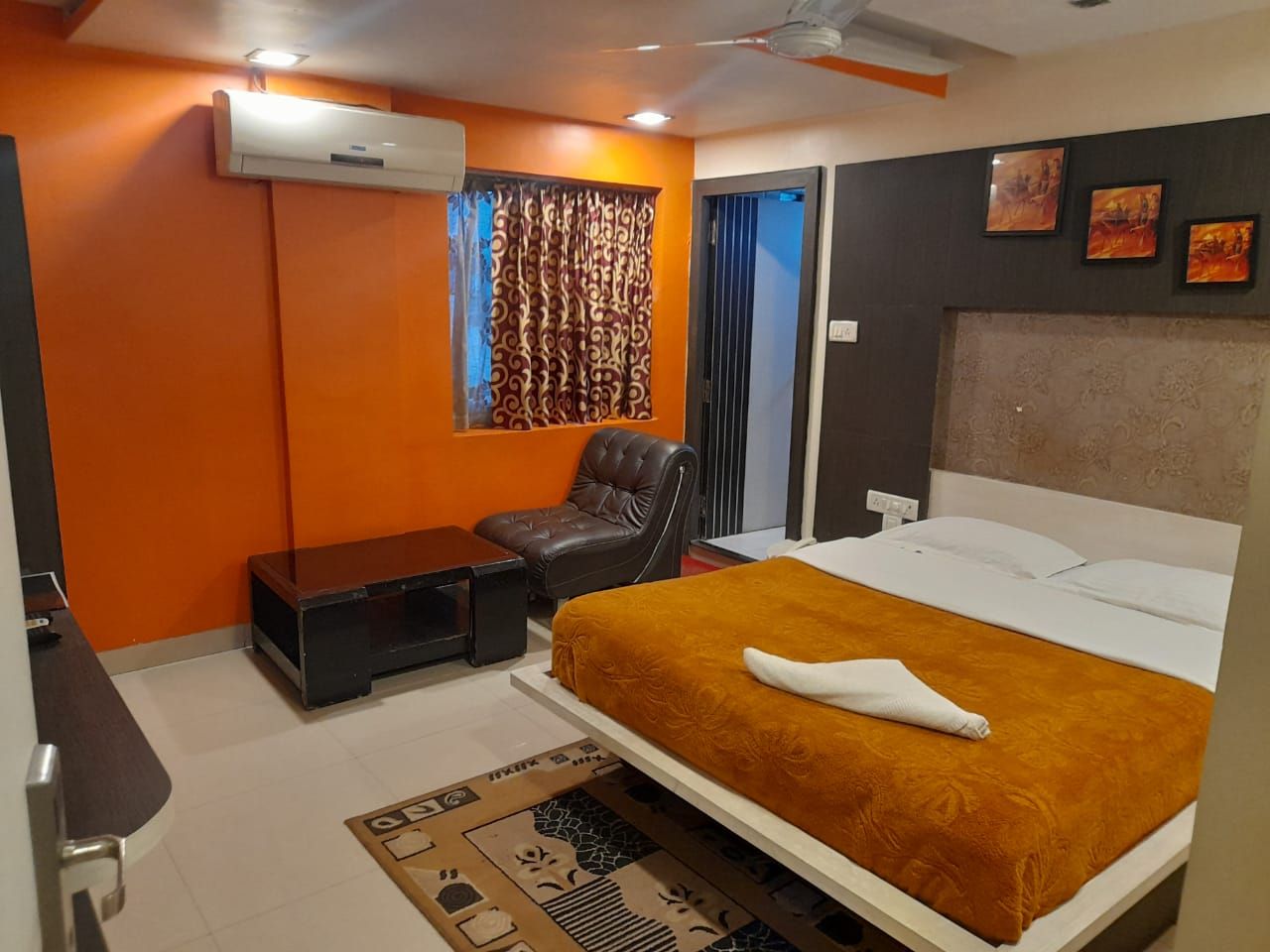 Hotel Poddar Regency Super Deluxe Room 5