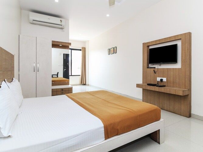 Hotel Panchavad Pride Deluxe AC 2
