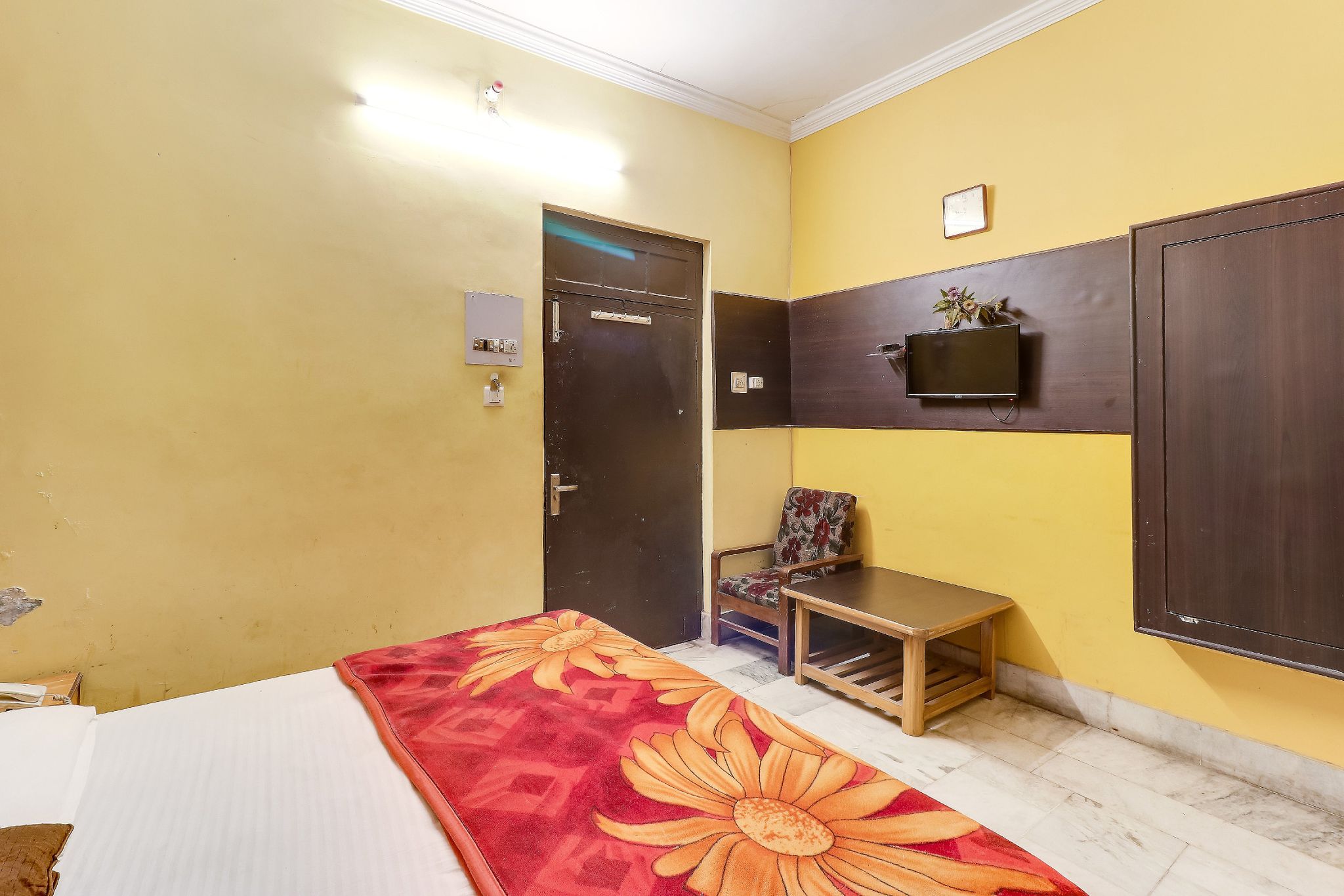 Standard Non AC Room - Day Use (4 Hours: 3 PM - 7 PM)