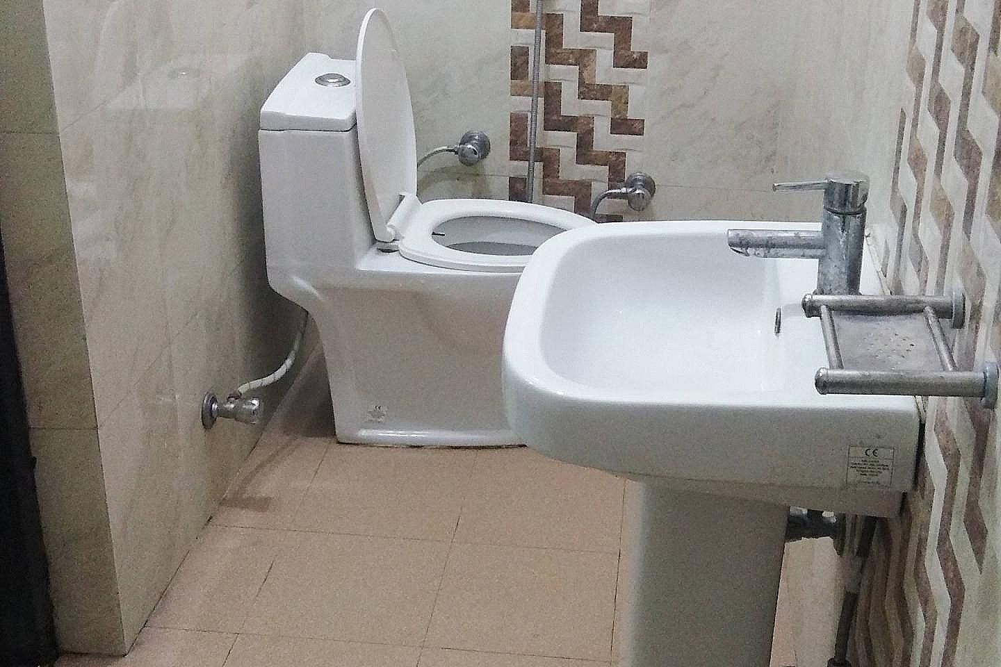 Standard Non AC Room - Day Use (4 Hours: 3 PM - 7 PM)