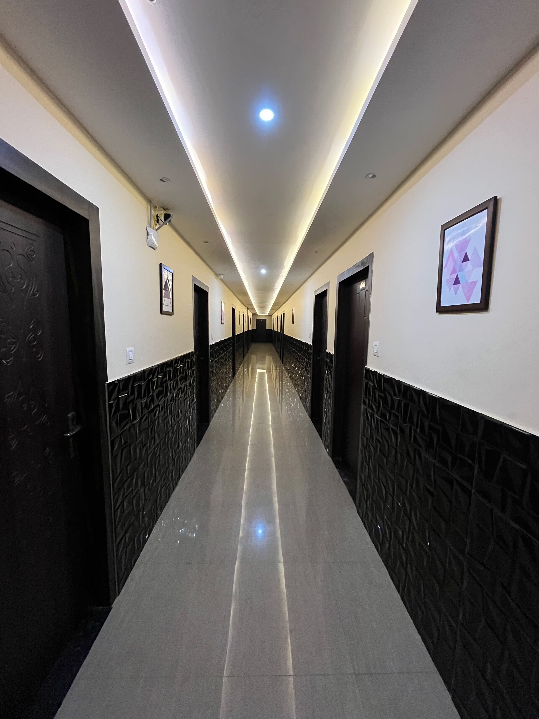 undefined Hotel Rhino 3