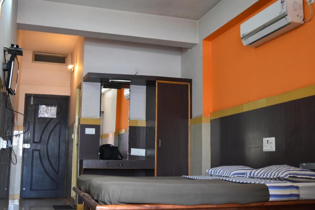 Hotel Abhiruchi Lodging Deluxe Double or Twin Room 2