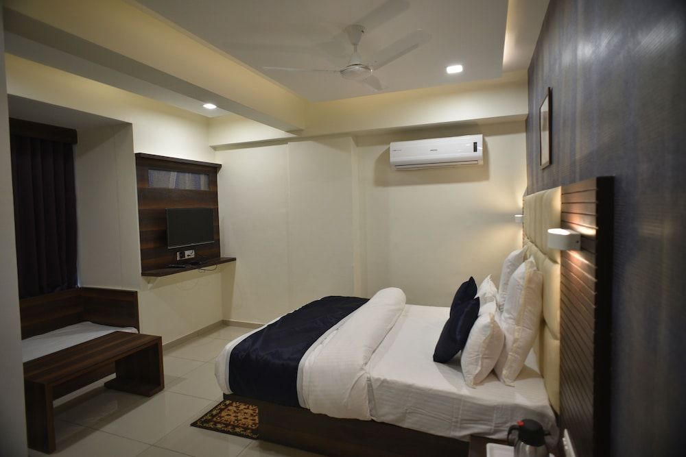 Hotel Royal Residency Executive Room 2