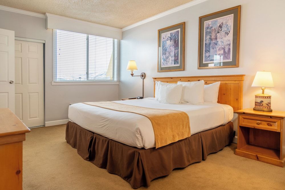 Legacy Vacation Resorts - Steamboat Hilltop Guest Room 6