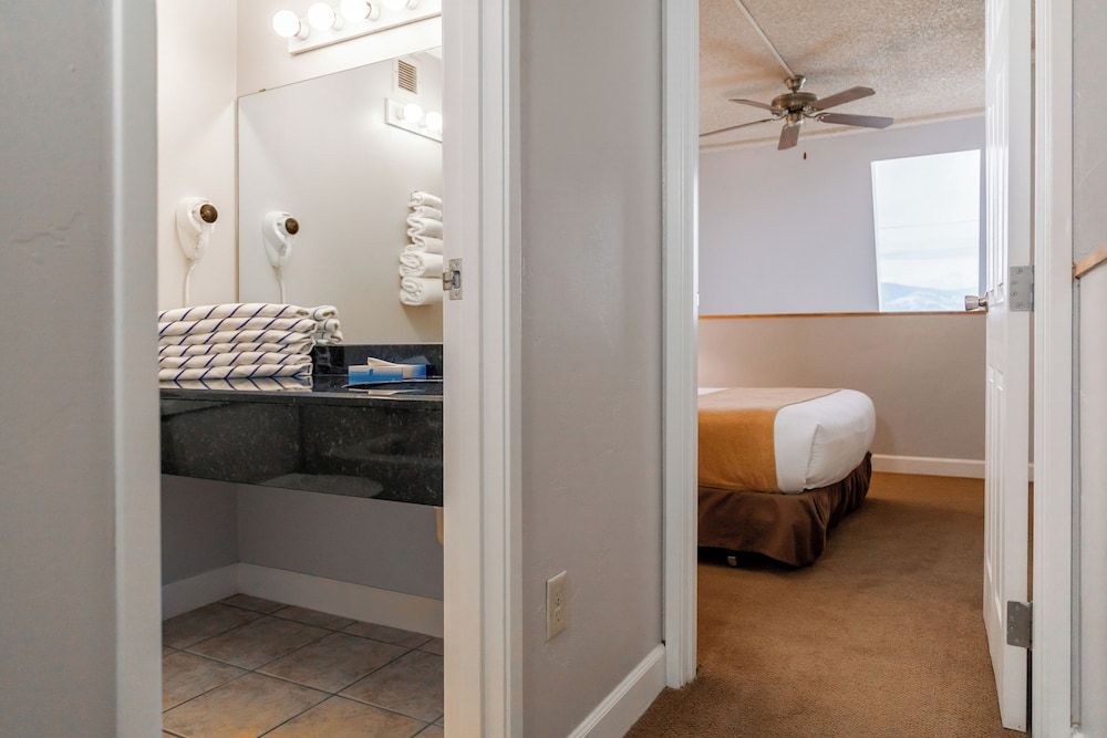 Legacy Vacation Resorts - Steamboat Hilltop Suite, 1 Bedroom (with Loft) 8