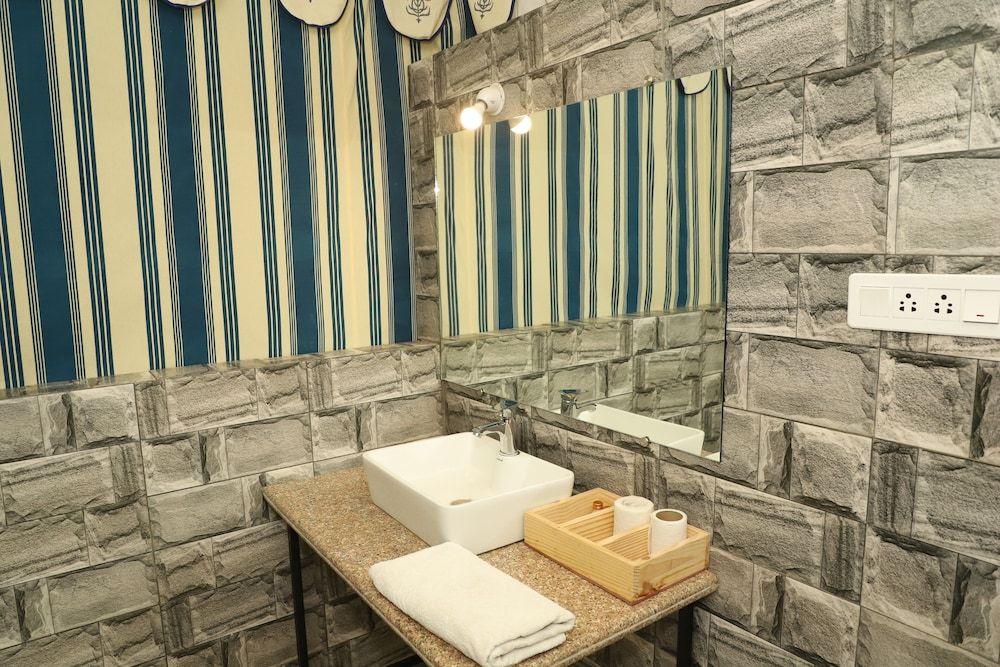 The Glorious Hills Resort Pushkar Deluxe Tent 17