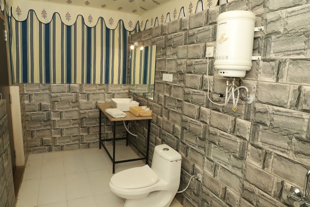 The Glorious Hills Resort Pushkar Deluxe Tent 18