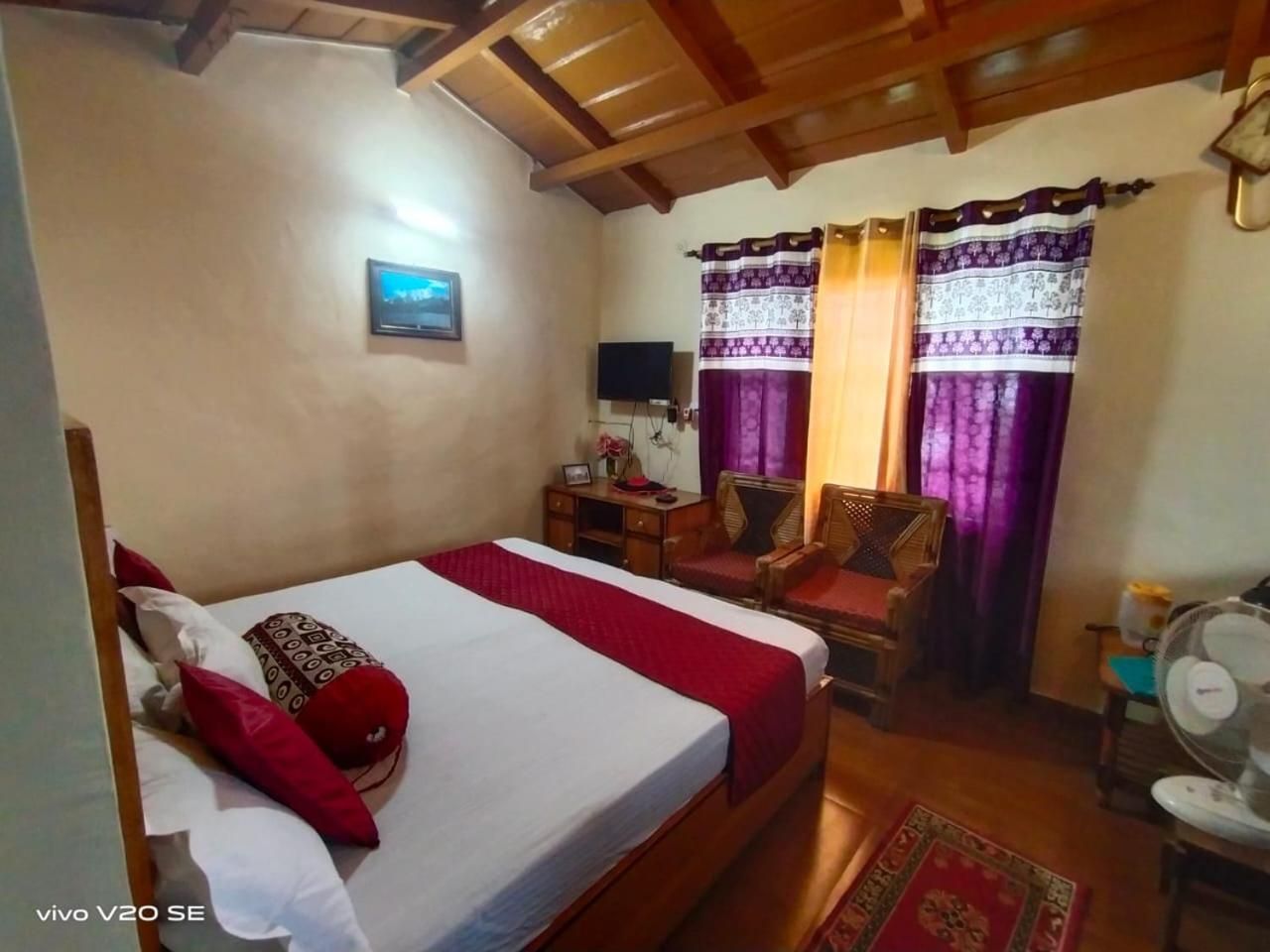 Vineet Homestay King Room - Non-Smoking